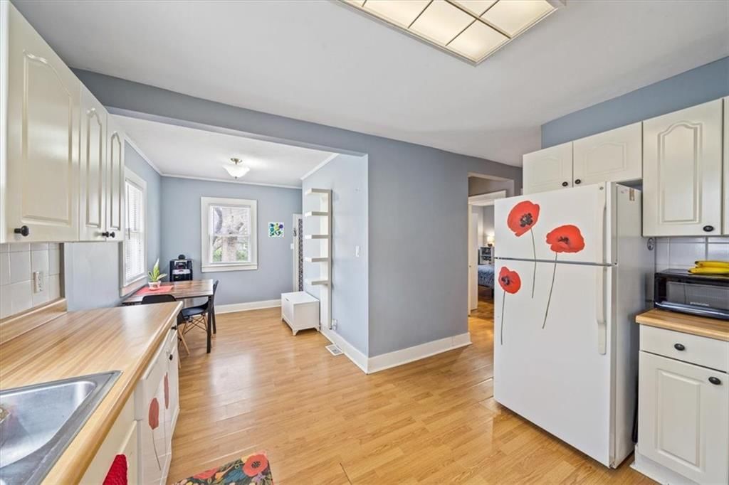 420 E 70TH Terrace — photo 12