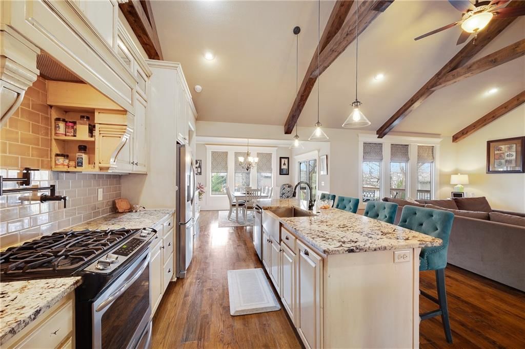 701 SE Sparrow Court — photo 11