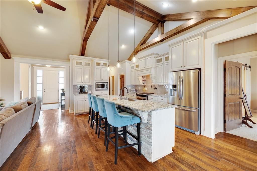 701 SE Sparrow Court — photo 9