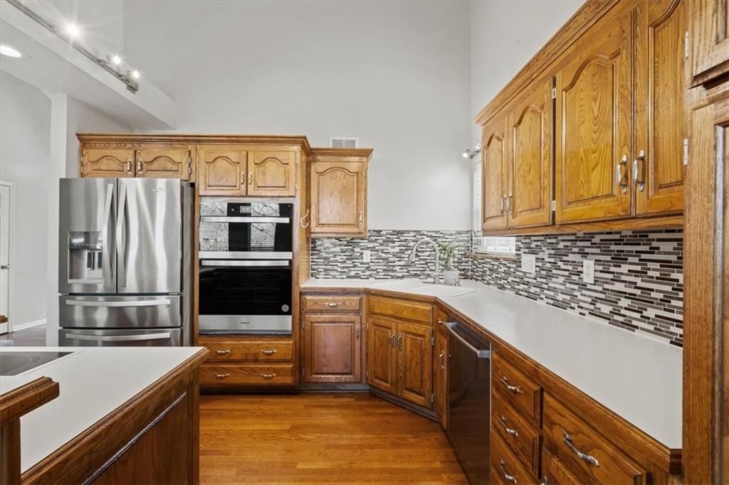 216 Cody Drive — photo 10
