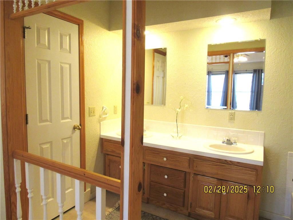 12370 S Parker Terrace — photo 15