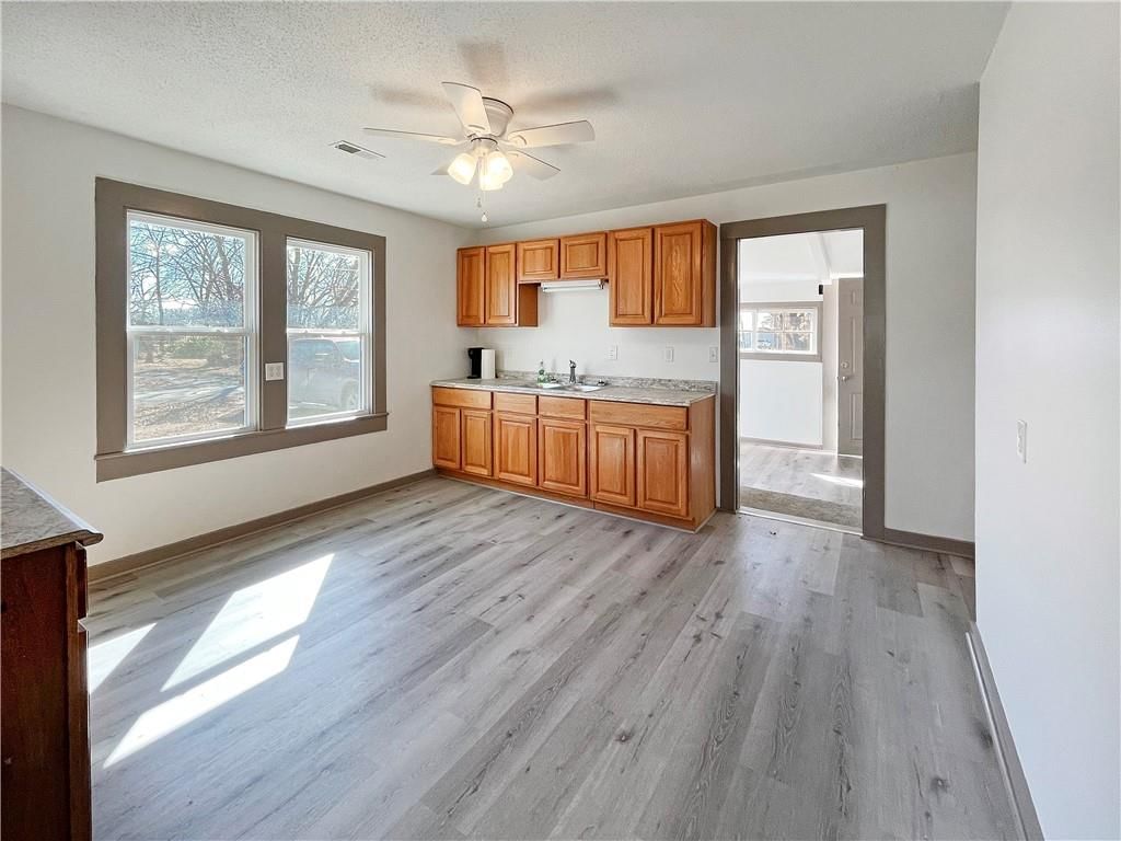 716 S Huston Avenue — photo 7