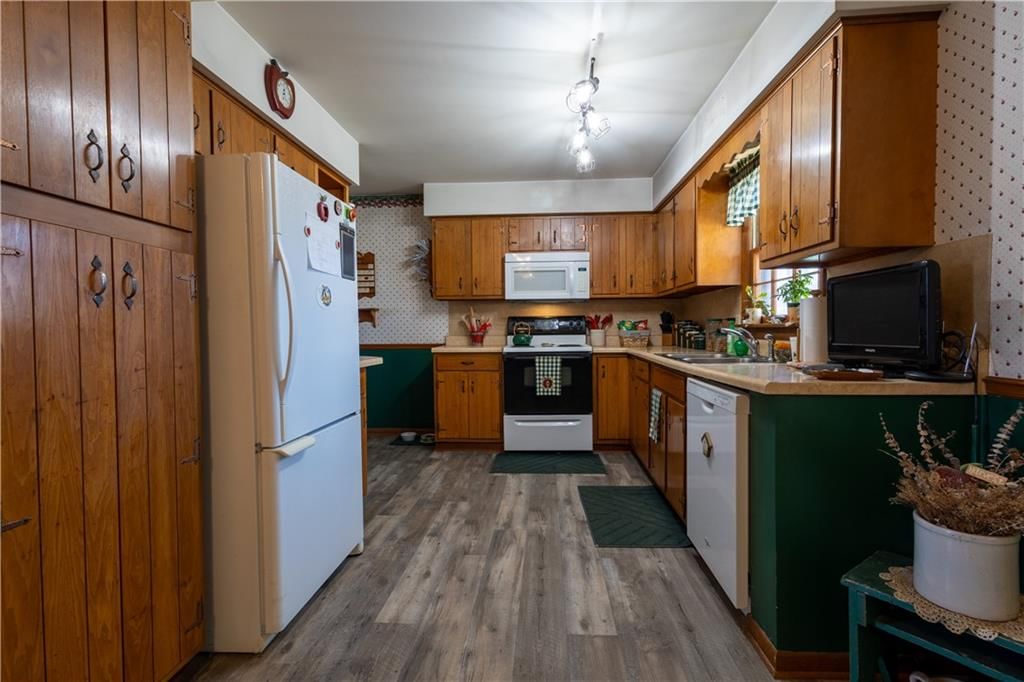 1806 Lion Road — photo 9