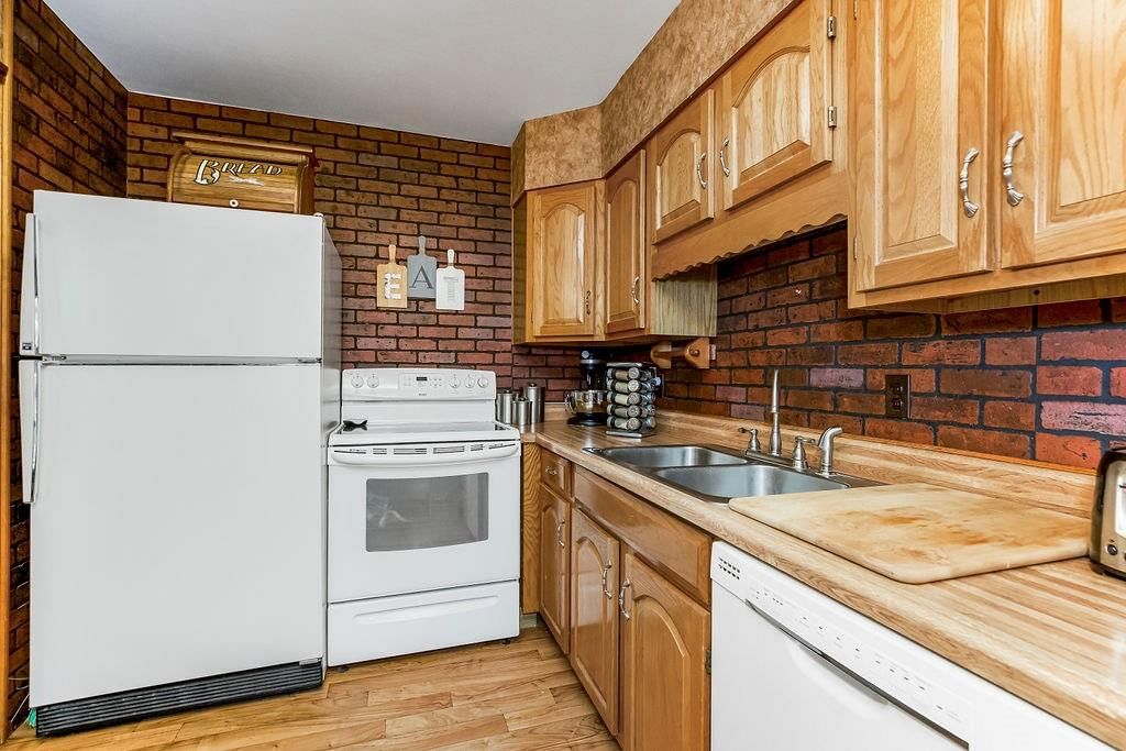 1221 Owen Drive — photo 7