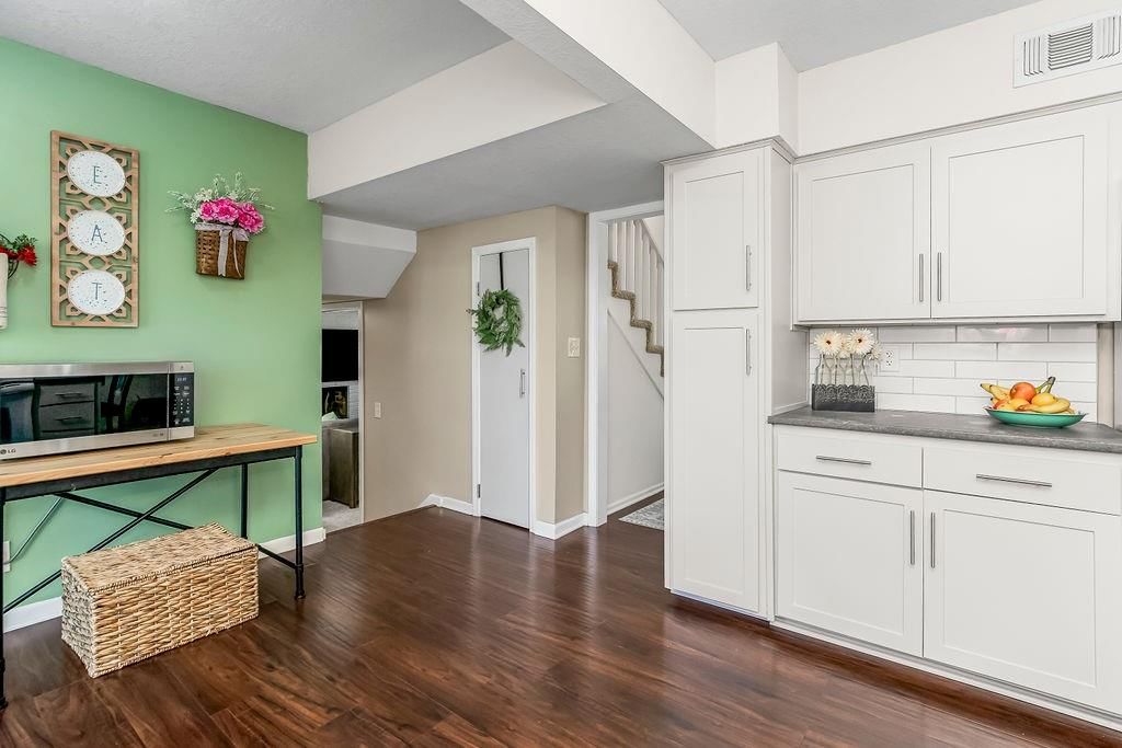 13014 W 102ND Street — photo 12