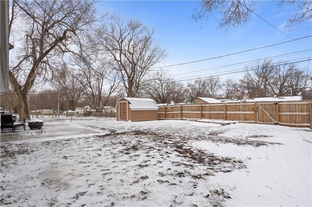 11224 Crystal Avenue — photo 12
