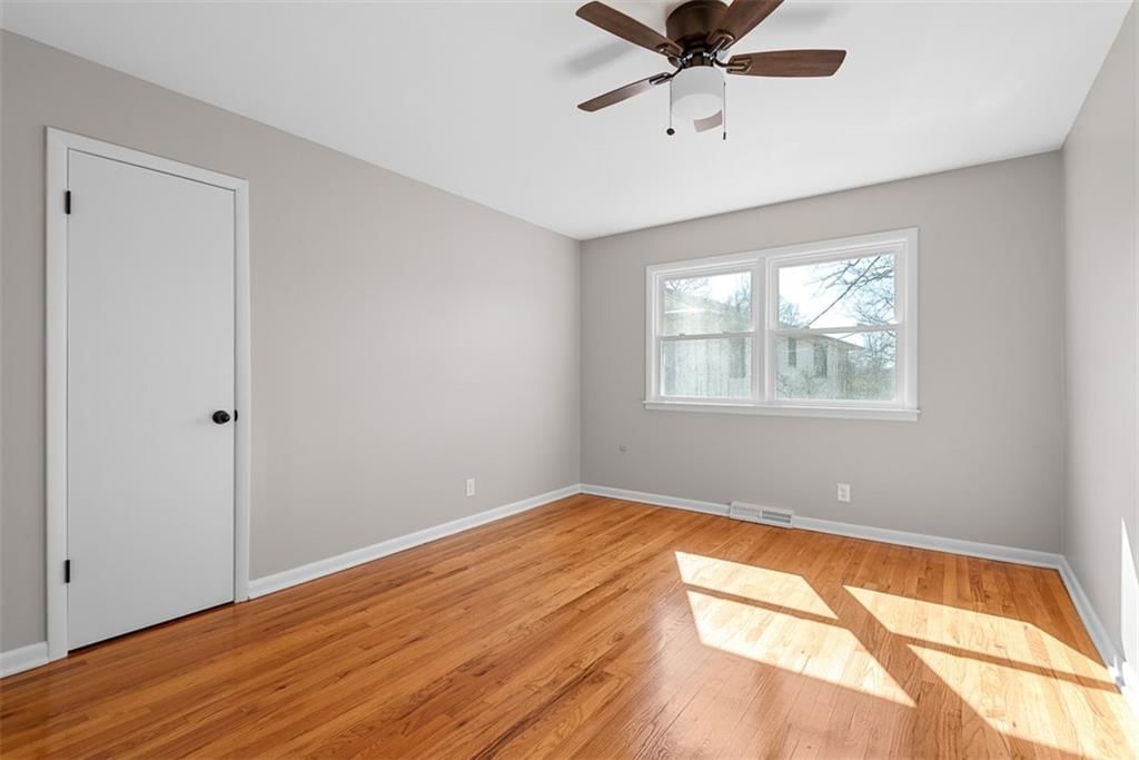 518 Lakewood Road — photo 15