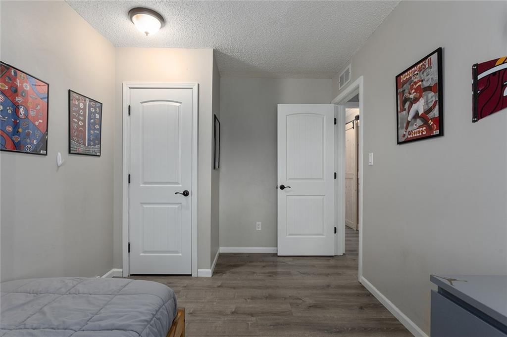 805 NW Berkshire Drive — photo 12