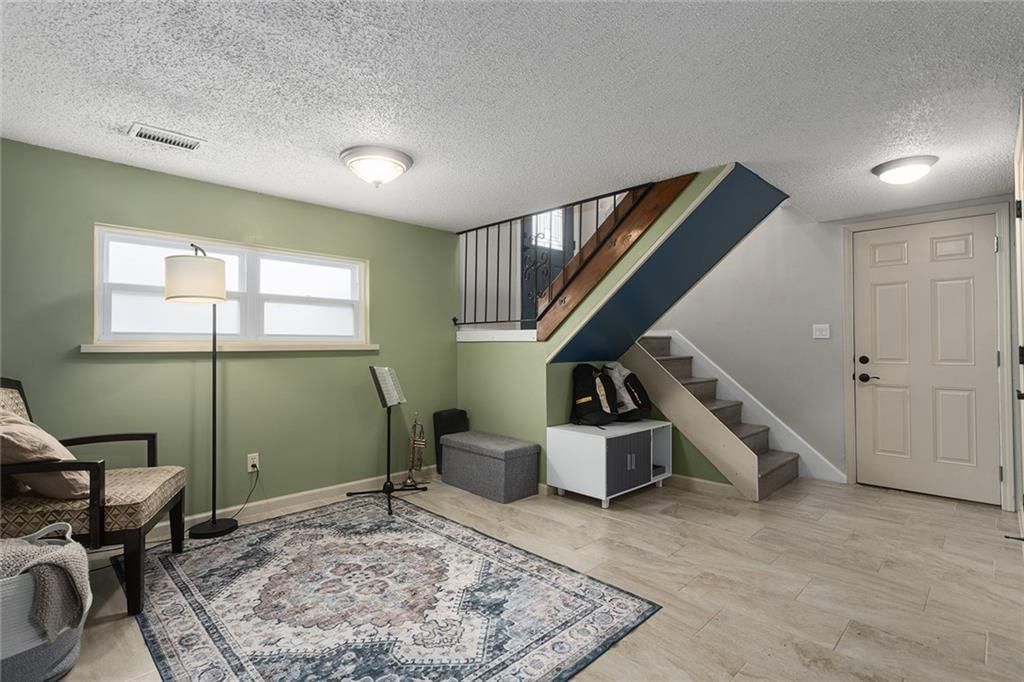 805 NW Berkshire Drive — photo 19