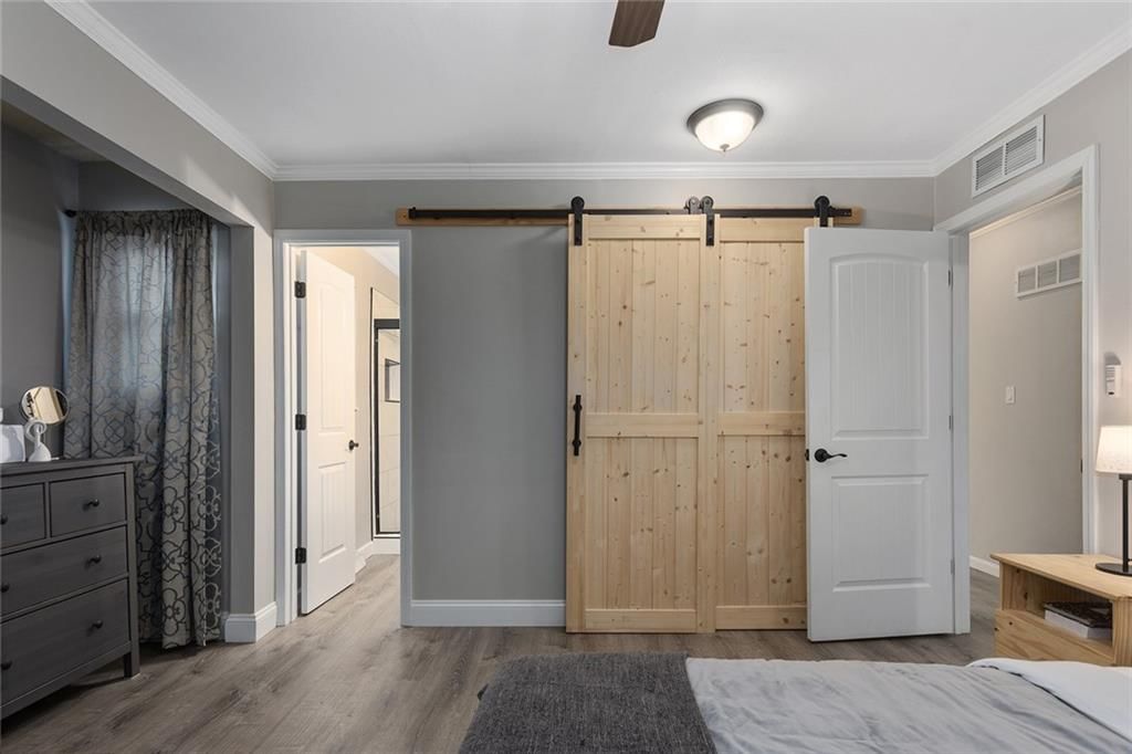 805 NW Berkshire Drive — photo 9