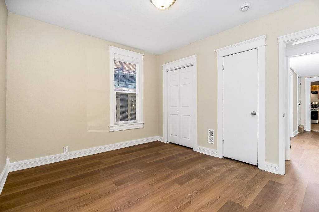 616 E 42nd Street — photo 16