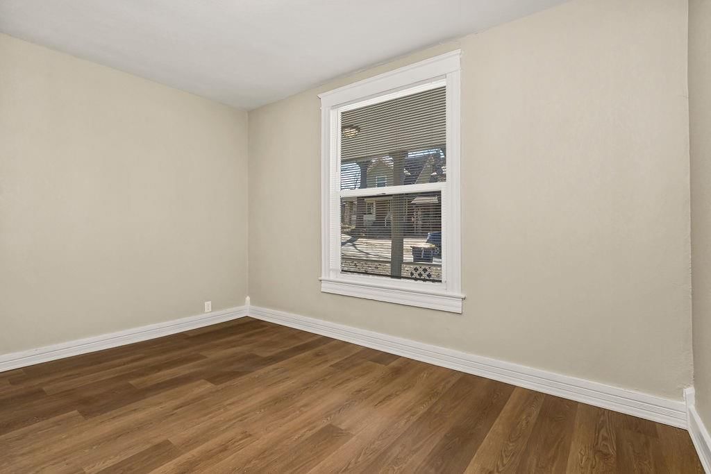 616 E 42nd Street — photo 19