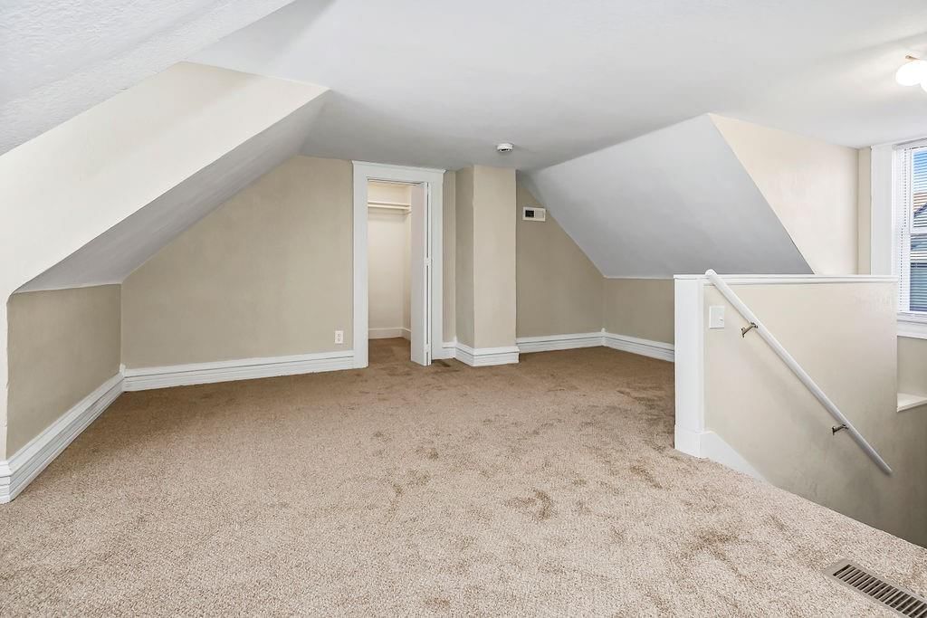 616 E 42nd Street — photo 23