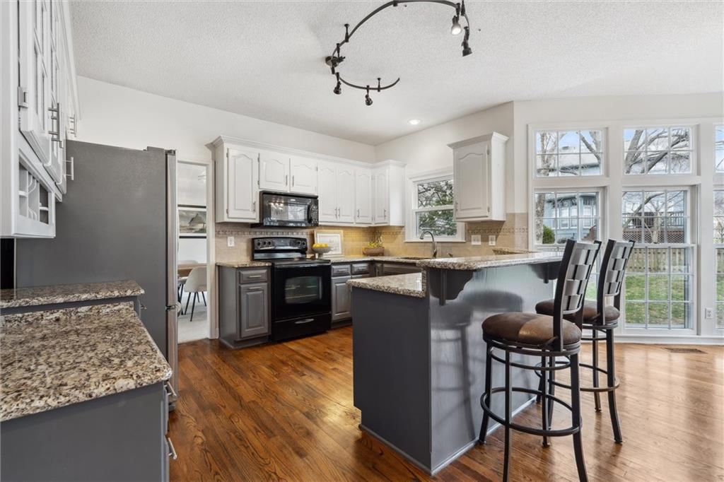 11503 Oakview Drive — photo 16