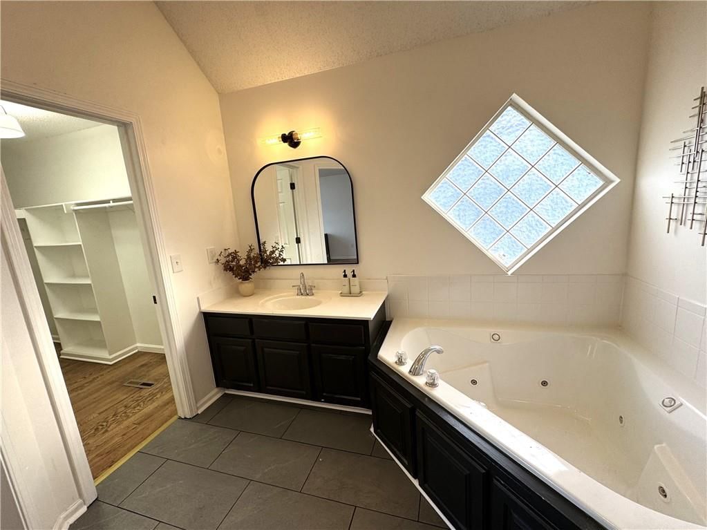 4408 N 121 Terrace — photo 13