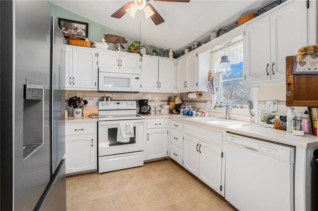 409 STUART Street — photo 12
