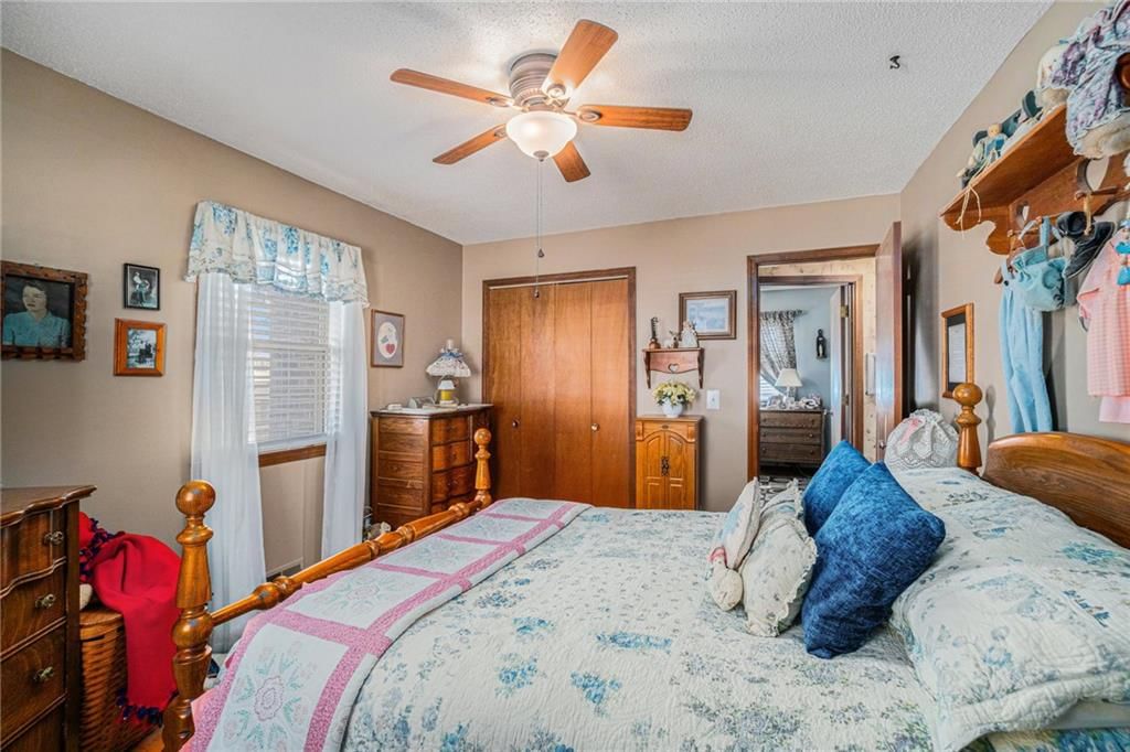 409 STUART Street — photo 17