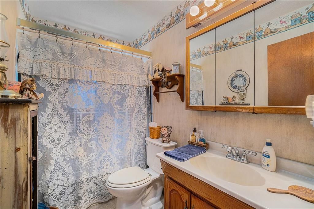 409 STUART Street — photo 18