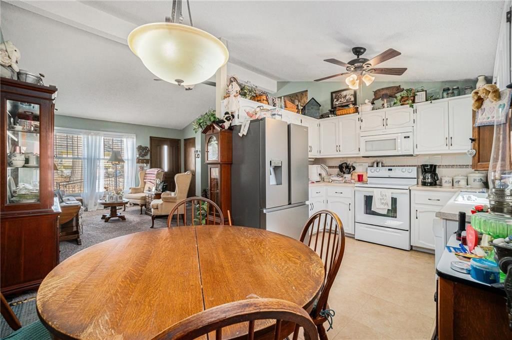 409 STUART Street — photo 10