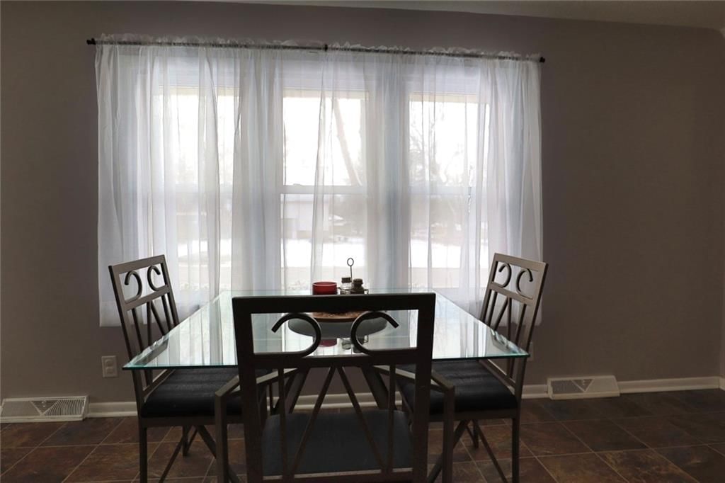108 W Plum Street — photo 13