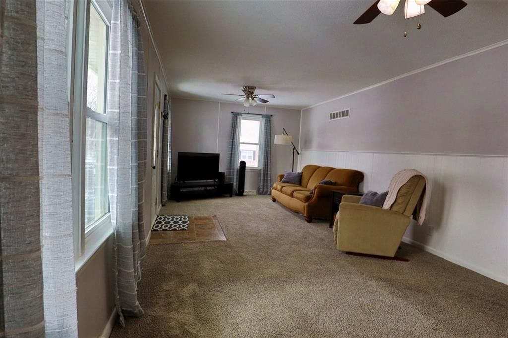108 W Plum Street — photo 14