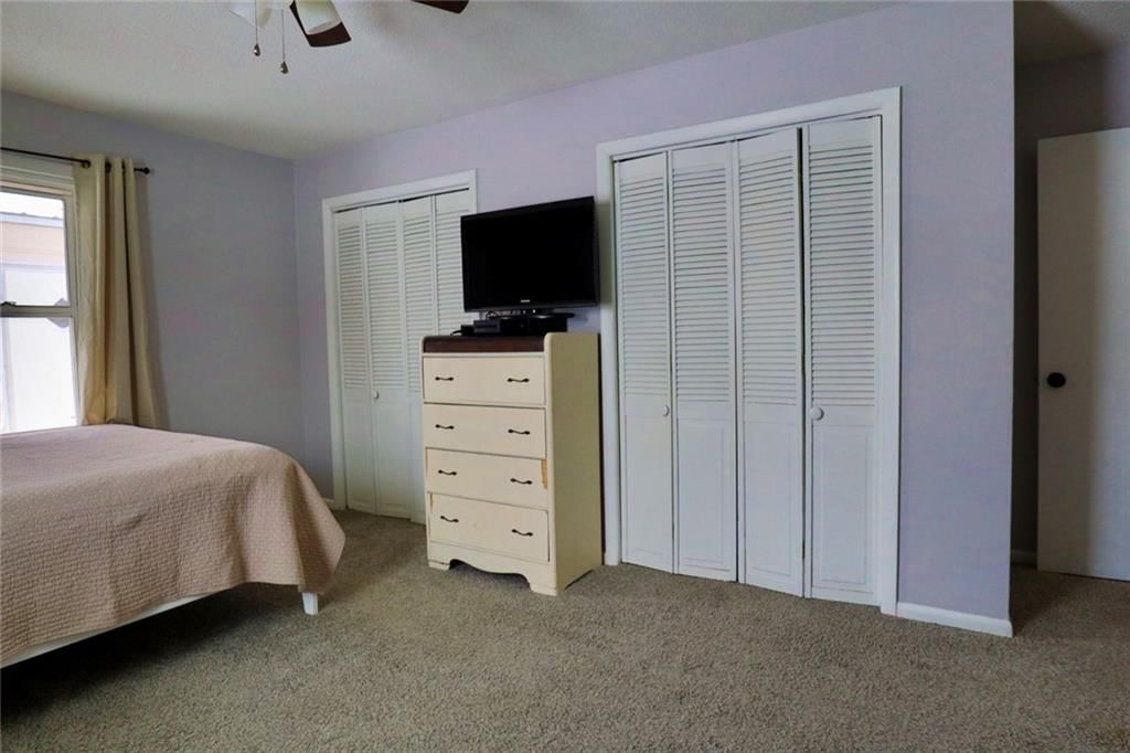 108 W Plum Street — photo 24