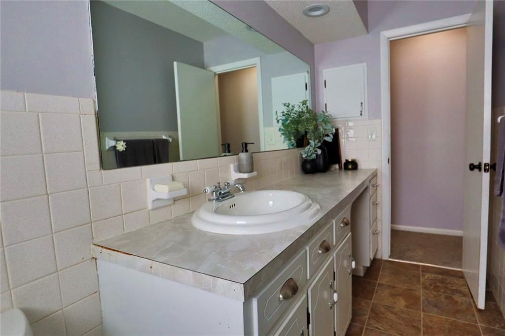 108 W Plum Street — photo 25