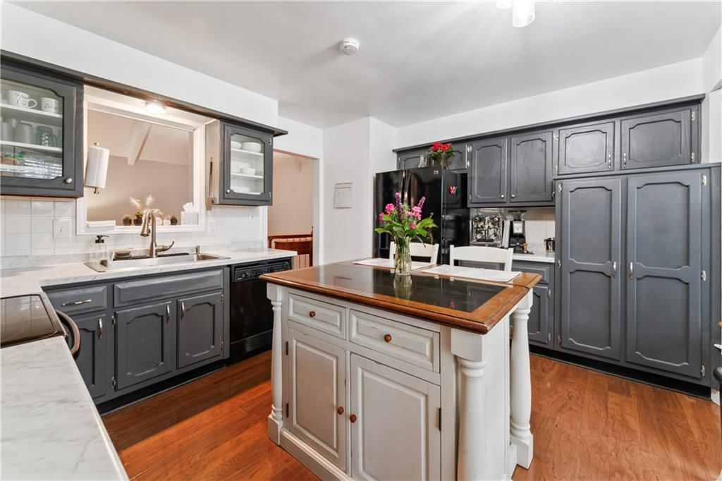 502 W Walnut Street — photo 12