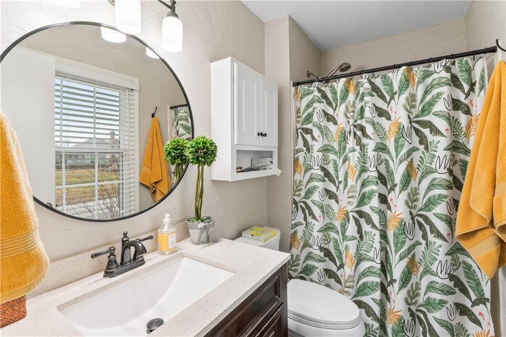 502 W Walnut Street — photo 16
