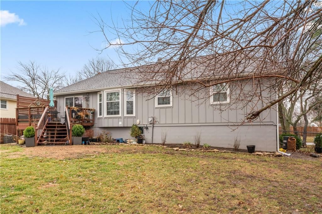 502 W Walnut Street — photo 31