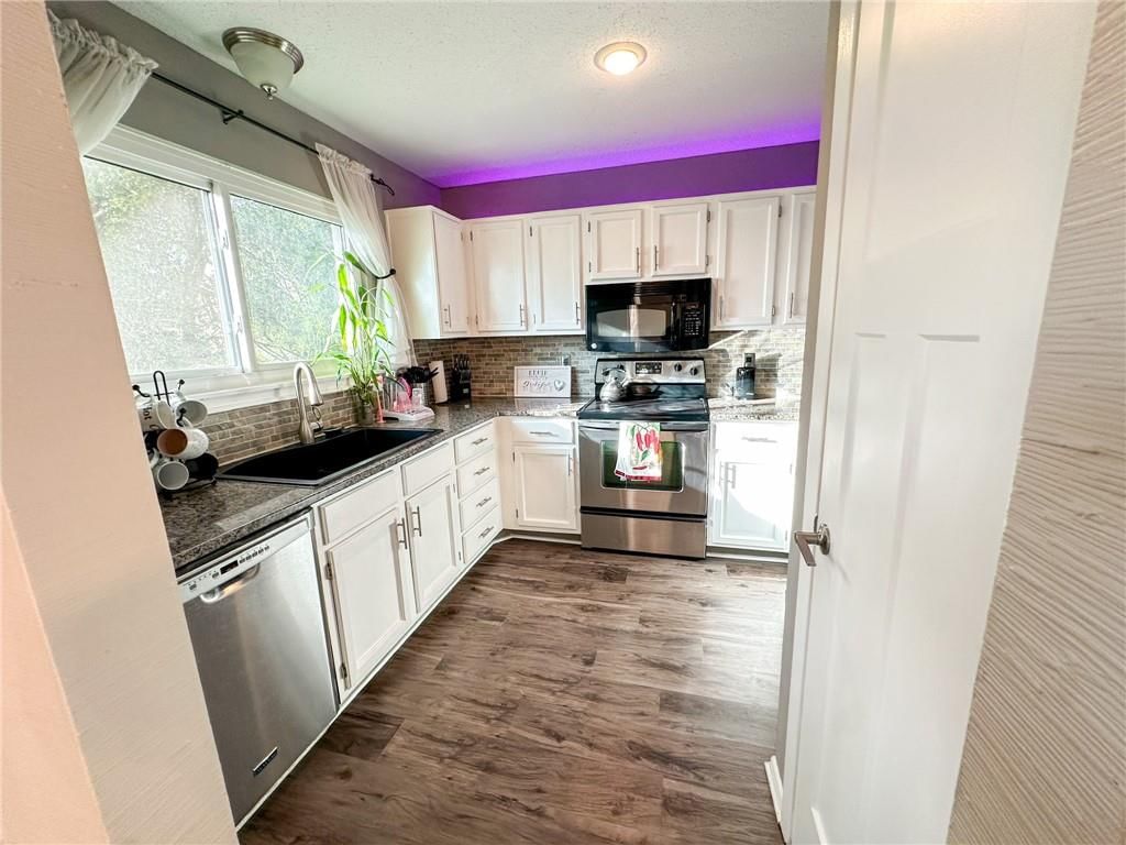 10930 Rosehill Road — photo 13
