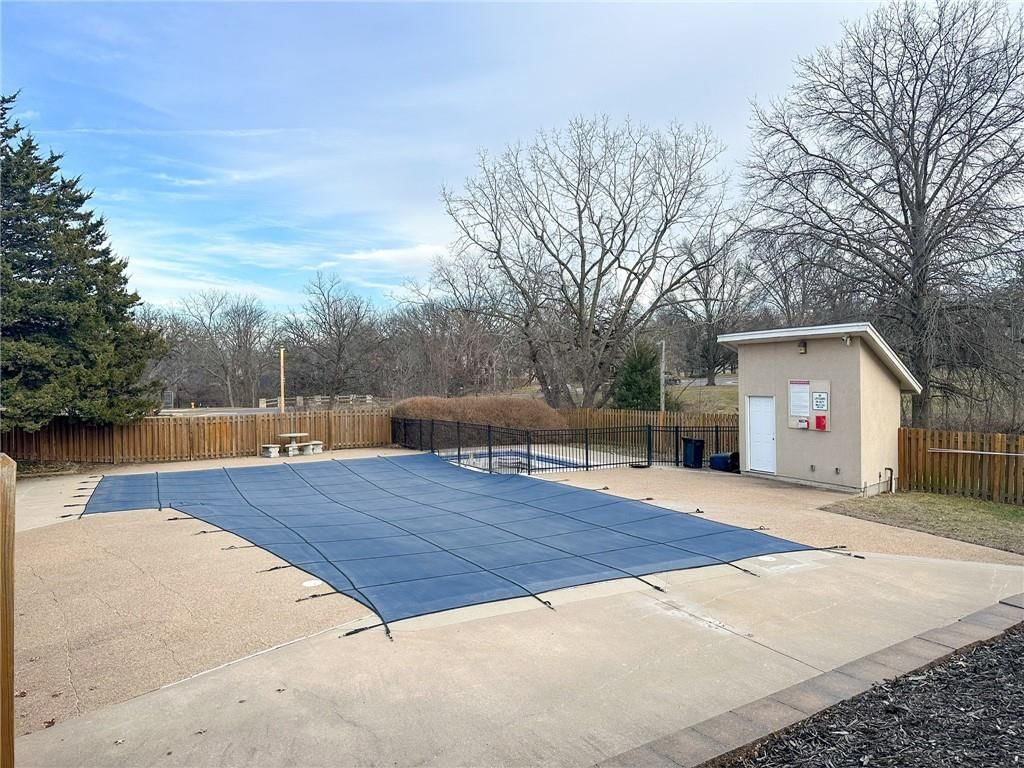 10930 Rosehill Road — photo 24