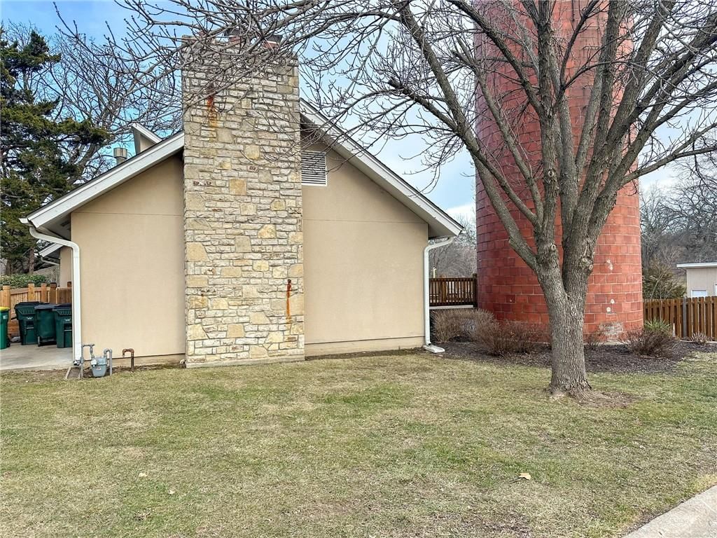 10930 Rosehill Road — photo 25