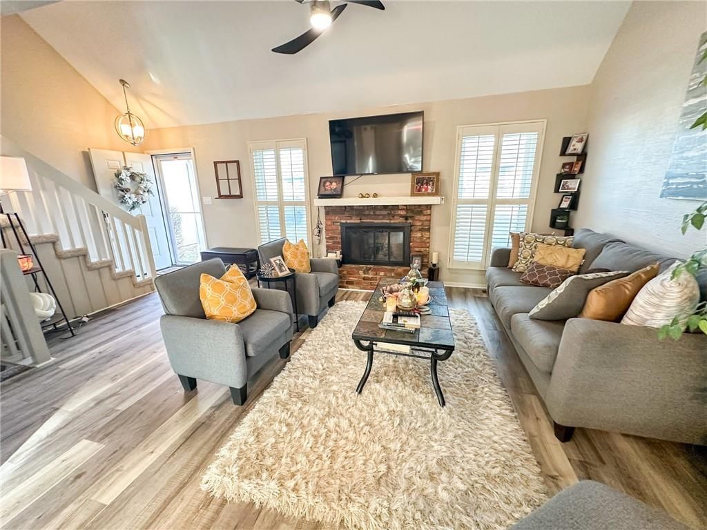 10930 Rosehill Road — photo 7