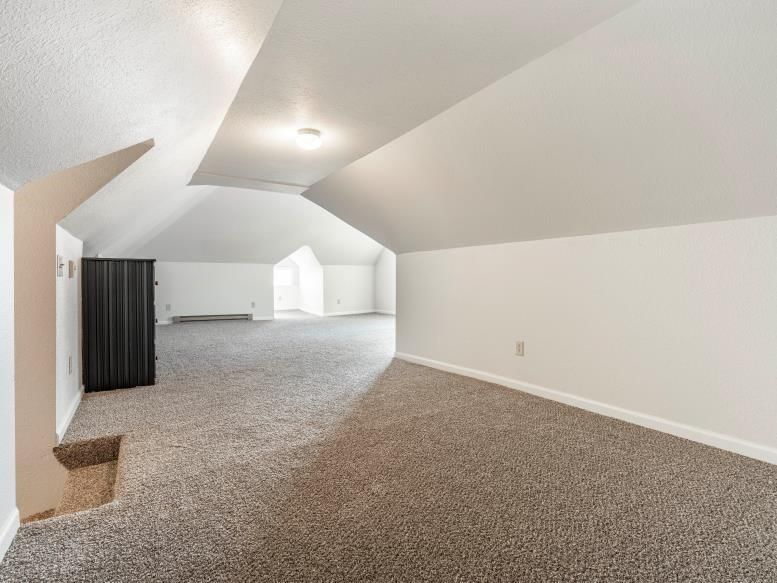 625 College Street — photo 23