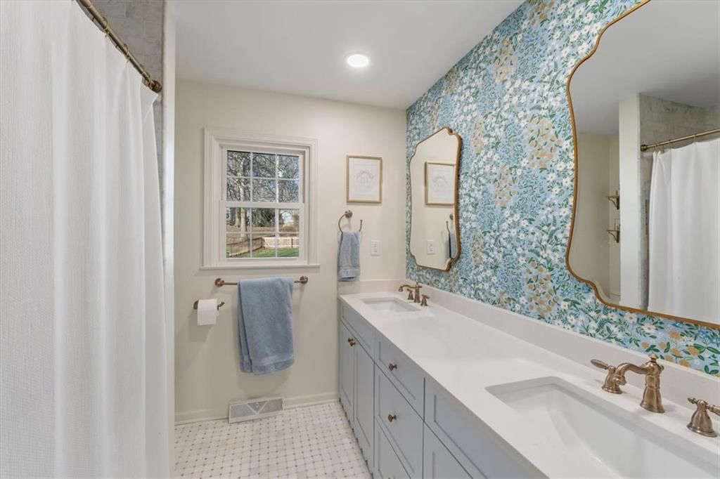 10310 Sagamore Road — photo 21