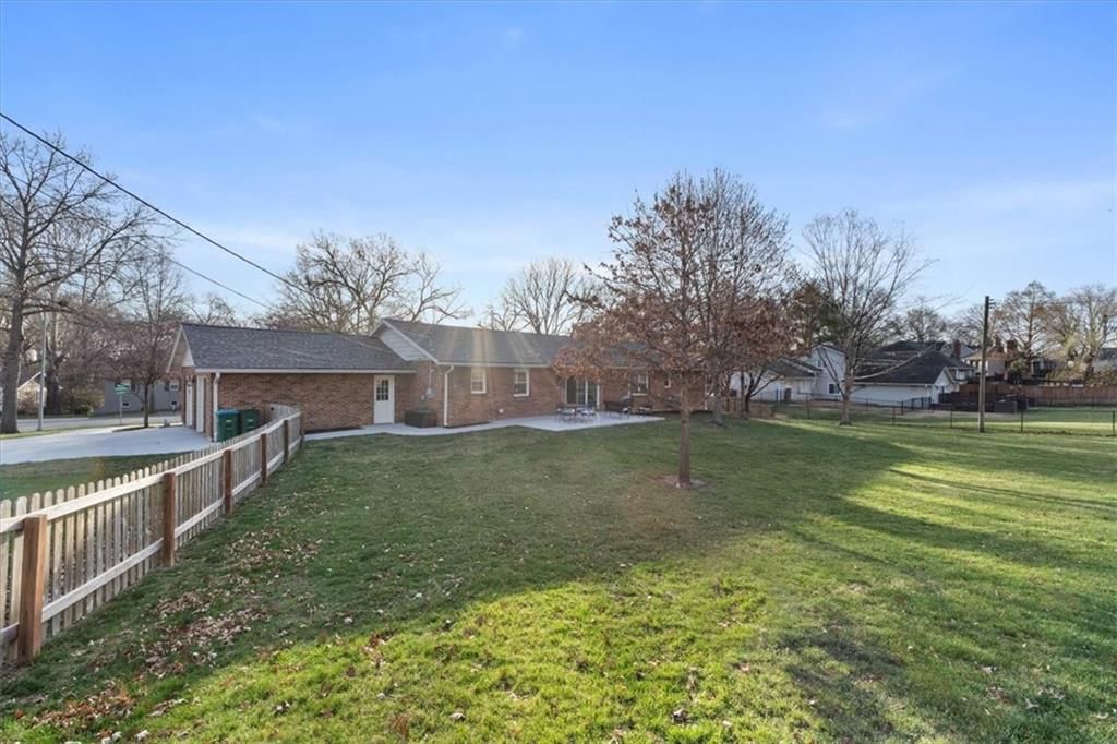 10310 Sagamore Road — photo 45