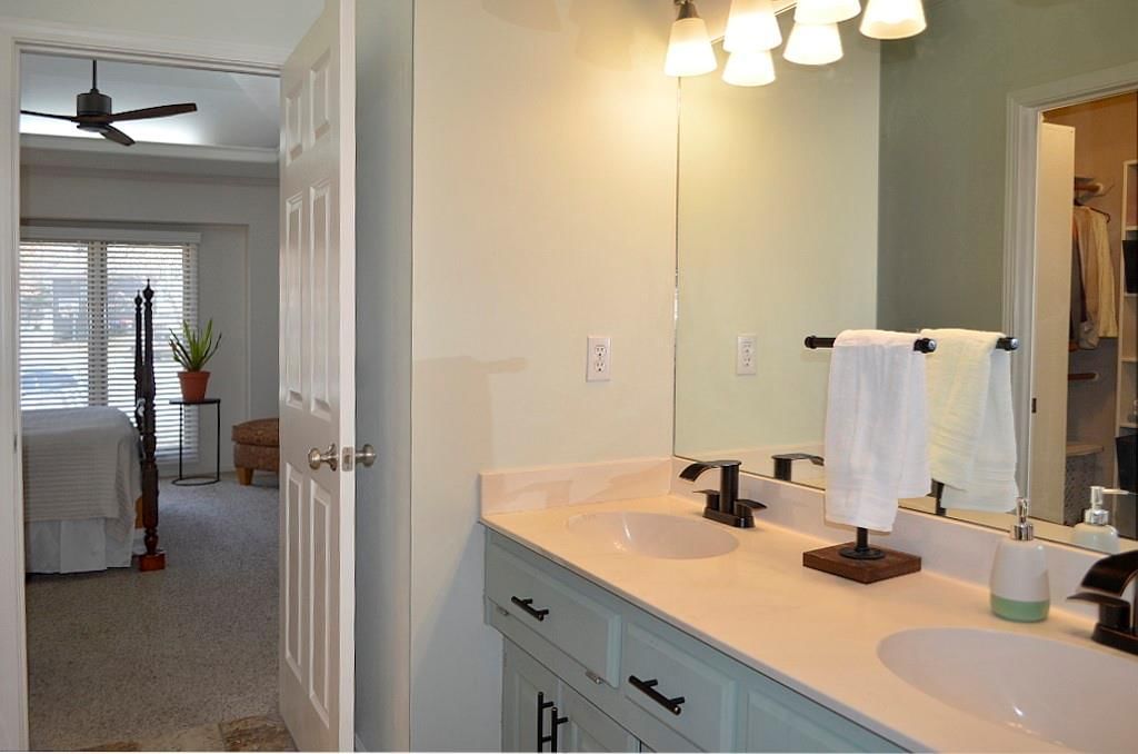 108 SE Carolina Court — photo 24