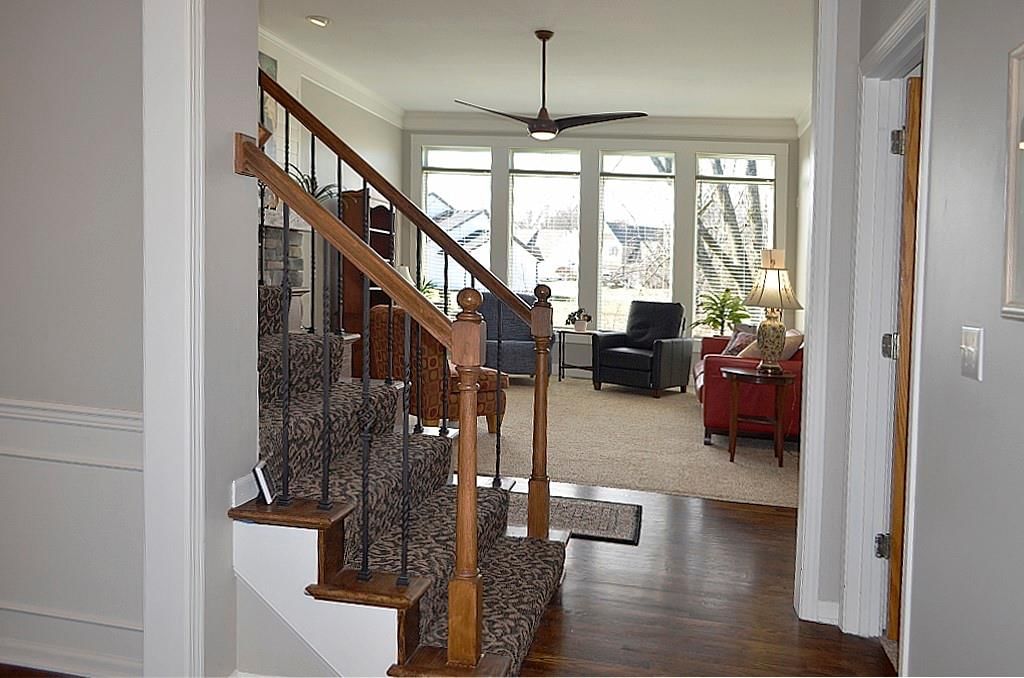108 SE Carolina Court — photo 5