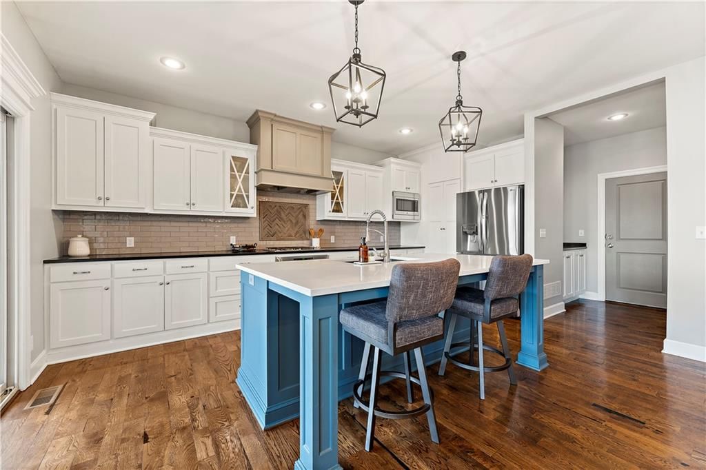 2761 W Elm Street — photo 13