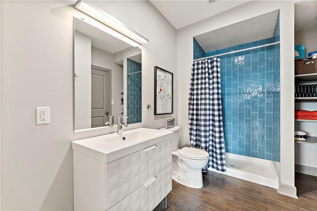 2761 W Elm Street — photo 49