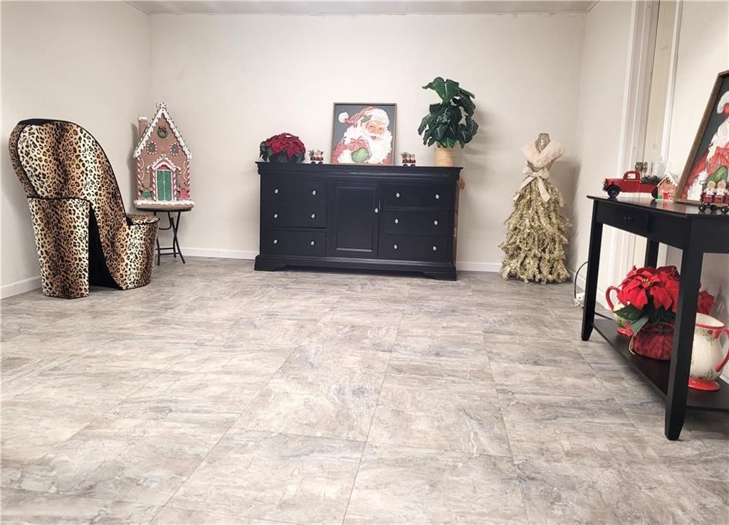 16300 E Cogan Drive — photo 17