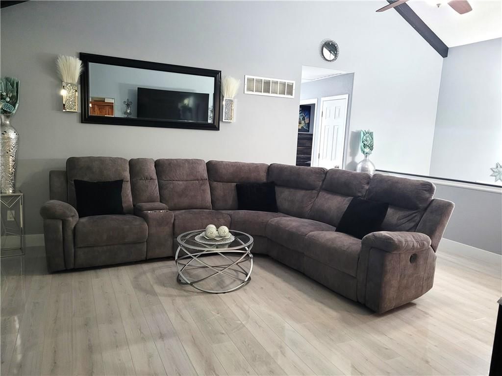 16300 E Cogan Drive — photo 3