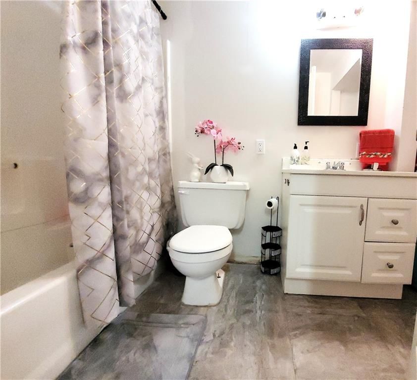 16300 E Cogan Drive — photo 9