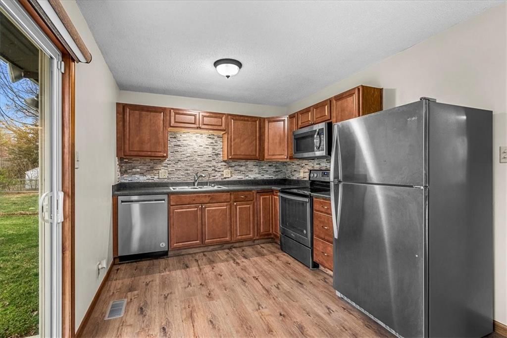 2221 SE 34th Terrace — photo 8