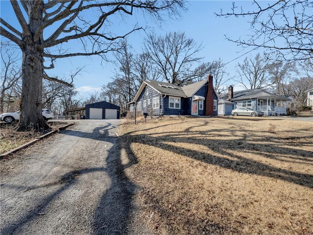 9813 Johnson Drive — photo 43