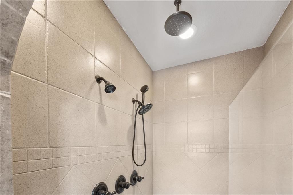 2804 NW Thoreau Drive — photo 29