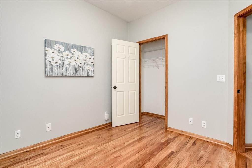 2401 N 100th Terrace — photo 18