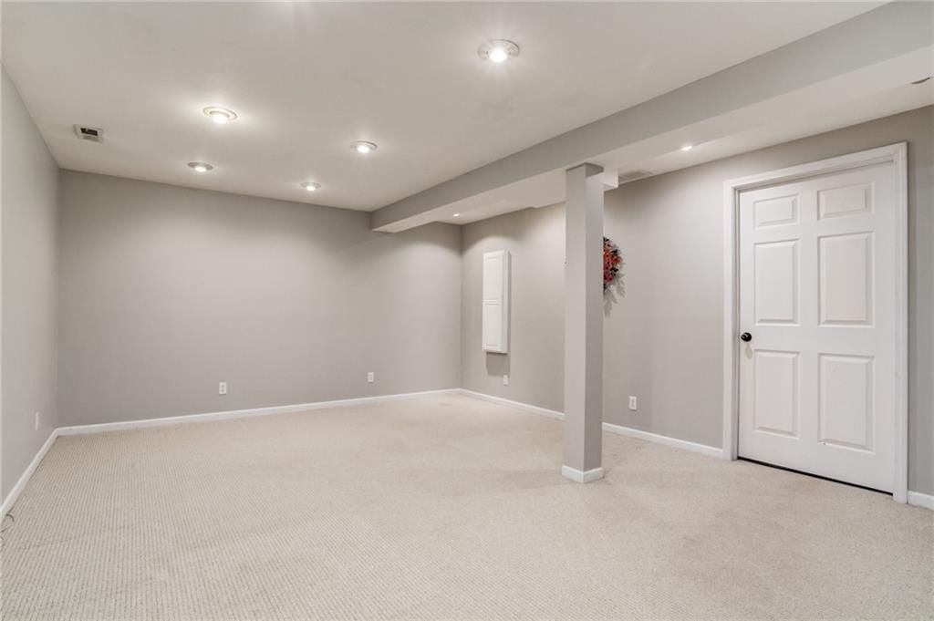 2401 N 100th Terrace — photo 22
