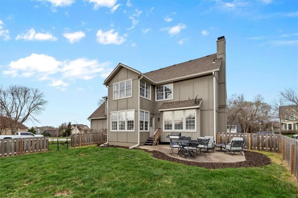 13021 Pembroke Lane — photo 33
